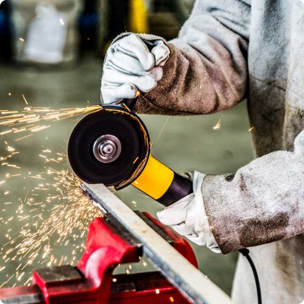 6001065220 esmerilhadeira angular 4 12 650w 220v com disco vonder ambiental 1