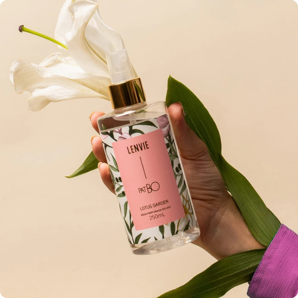 106012250 agua perfumada splash lotus garden 250ml patbo lenvie ambiental 1