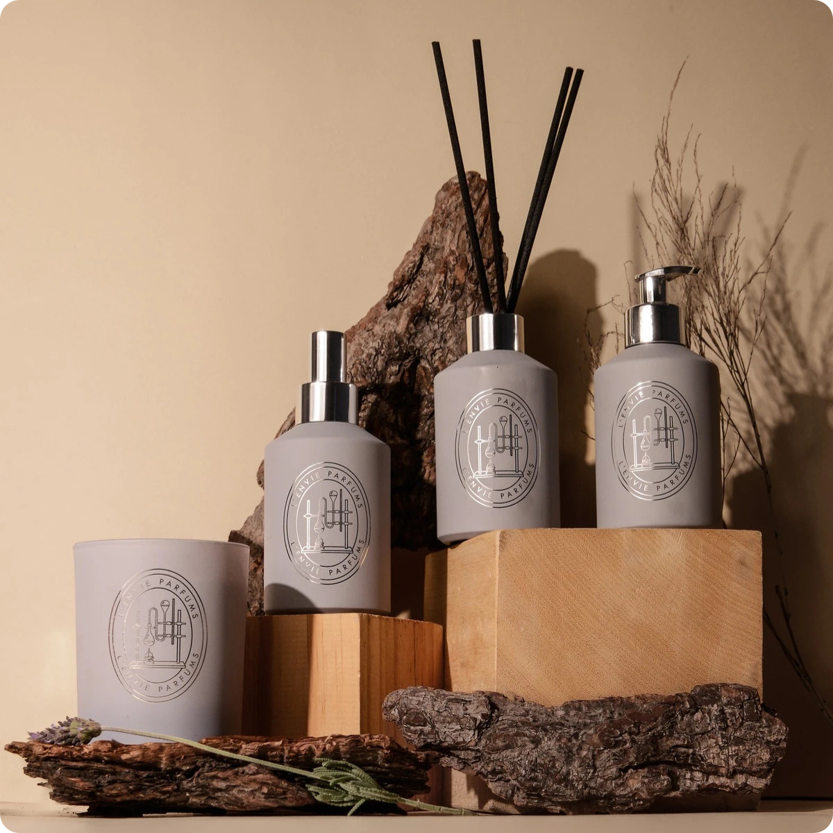 105017190 vela perfumada legno di malta 210 g elementos lenvie ambiental 1